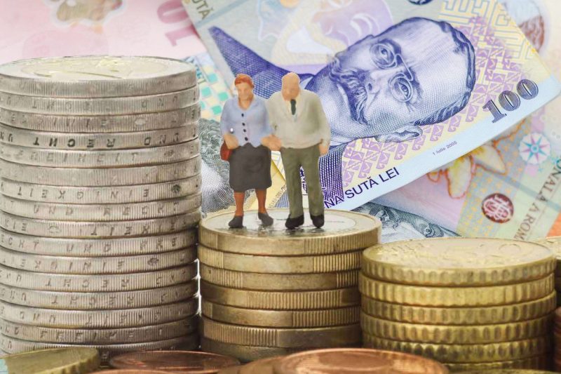 cati-bani-a-reusit-sa-stranga-la-pilonul-ii-un-roman-cu-salariul-mediu-in-18-ani.-din-2027-intra-in-vigoare-reguli-noi
