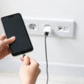 ce-trebuie-conectat-primul,-telefonul-mobil-sau-incarcatorul,-pentru-a-evita-deteriorarea-mecanica-si-electrica