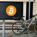 bitcoin-se-prabuseste,-iar-piata-cripto-pierde-trilioane-de-dolari.-legatura-cu-febra-ai