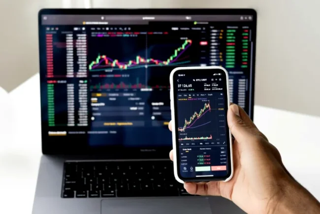 prabusire-totala-pe-bursele-din-sua-nasdaq-a-pierdut-peste-4%,-bitcoin-cade-sub-60.000-de-dolari