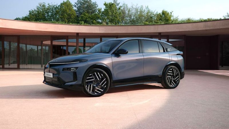 lancia-revine-cu-gamma,-electricul-italian-care-conteaza-mai-mult-decat-un-ferrari-de-543.000-de-euro:-autonomie-de-pana-la-675-km