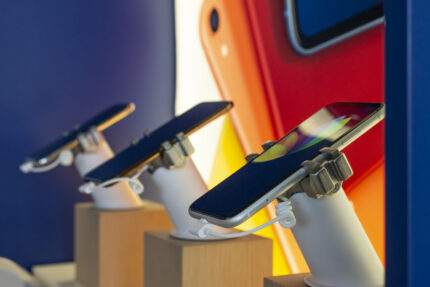 apple-a-incheiat-un-parteneriat-cu-spacex-pentru-a-aduce-mesajele-text-prin-satelit-pe-iphone-uri.-cum-se-activeaza