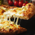 oamenii-de-stiinta-explica:-de-ce-iti-este-pofta-de-cartofi-prajiti-sau-pizza-dupa-ce-ai-baut-alcool