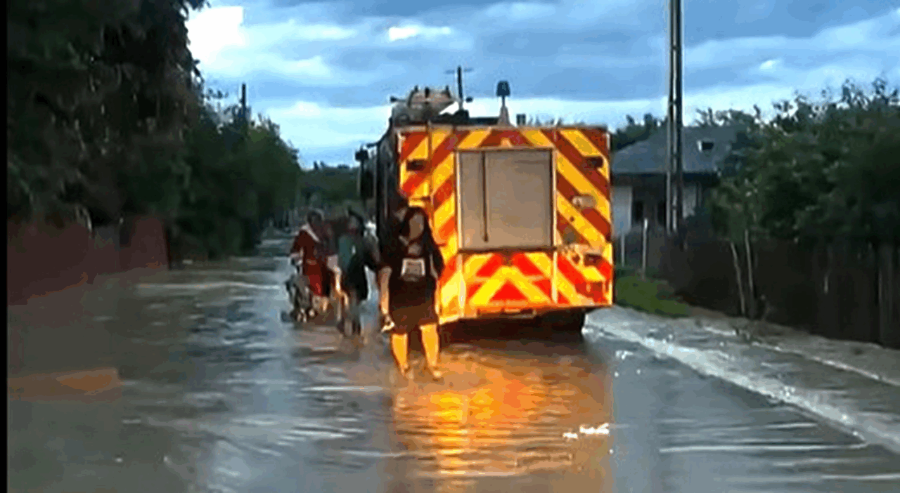 zeci-de-persoane,-evacuate-in-vrancea-din-cauza-inundatiilor