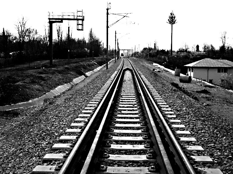 galerie-foto:-ce-a-aparut-pe-afisajul-unui-tren-de-pe-ruta-iasi-barlad.-adrian-covasnianu:-exact-ce-ar-trebui-sa-arate…