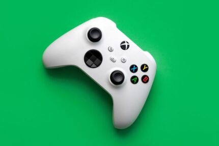 xbox-surprinde-la-showcase-2026:-exclusivitati-noi,-revenirea-lui-spyro,-persona-6-si-o-consola-aniversara-pentru-25-de-ani-de-xbox