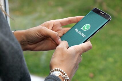 cum-iti-pot-fi-furati-banii-in-doar-30-de-minute.-inselatoria-de-pe-whatsapp-care-face-victime