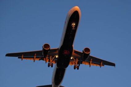 un-fost-pilot-al-air-canada-ar-fi-pilotat-aeronave-timp-de-16-ani-fara-sa-detina-licenta