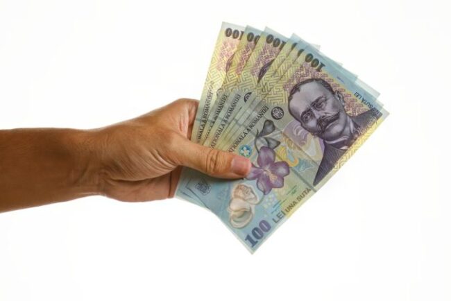 ce-este-range-ul-salarial-si-ce-se-schimba-exact-de-luna-aceasta.-ce-cred-romanii-despre-noua-lege-a-transparentei-salariale:-„un-vis”