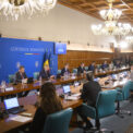 guvernul-creste-salariile-angajatilor-din-companiile-de-stat