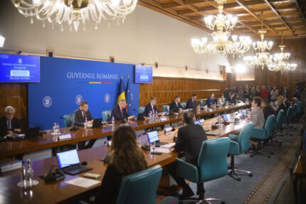 guvernul-creste-salariile-angajatilor-din-companiile-de-stat