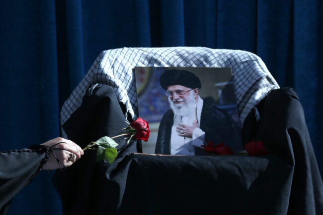 cand-vor-avea-loc-funeraliile-liderului-suprem-al-iranului.-ali-khamenei-va-fi-inmormantat-in-cel-mai-sfant-altar-siit