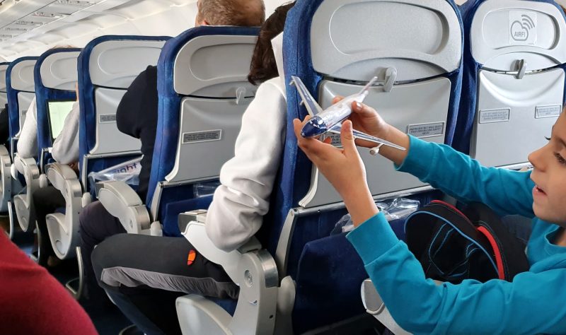 decizie-la-bruxelles:-bagajul-de-mana-inclus-in-pretul-biletului-de-avion,-iar-intarzierile-de-trei-ore-raman-compensate