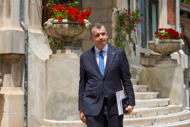 tomac-vrea-sa-creasca-indemnizatia-pentru-mame:-e-la-acelasi-nivel-de-un-deceniu