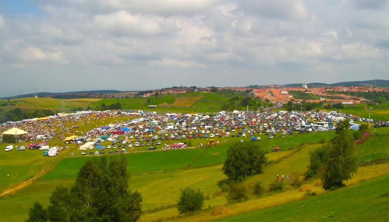 singurul-sat-din-romania-care-este-mai-mare-decat-bucurestiul.-cati-locuitori-are