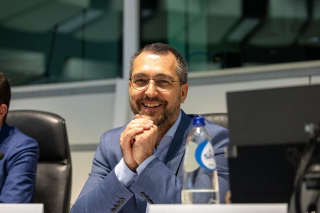 vlad-voiculescu-sesizeaza-comisia-europeana-legat-de-hotararea-csm-si-achitarile-din-dosarul-10-august.-nimic-despre-dosarul-vaccinurilor?