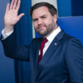 vance-spune-ca-spera-sa-publice-in-aceasta-saptamana-textul-acordului-pentru-oprirea-razboiului-din-iran
