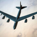 un-bombardier-b-52-s-a-prabusit-dupa-decolare-de-la-o-baza-militara-americana-din-california