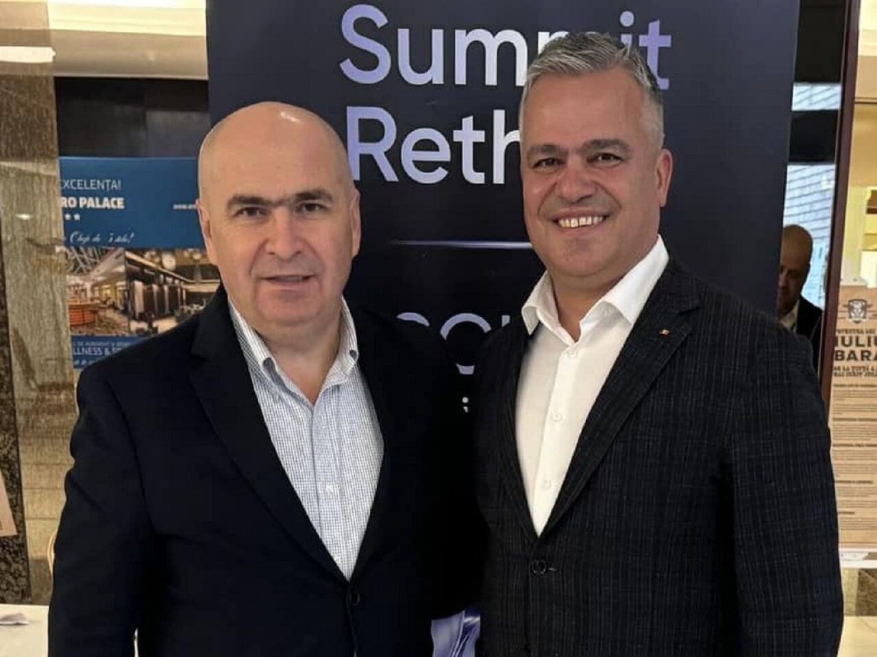 bolojan-il-someaza-public-pe-vestea-sa-si-depuna-mandatul-de-premier-apelul-lui-bolojan-s-a-lovit-de-un-refuz-imediat.-vezi-replicile-dintre-cei-doi
