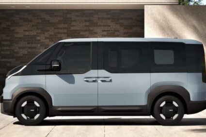 Kia lansează dubița electrică de familie cu 7 locuri și autonomie de 390 km