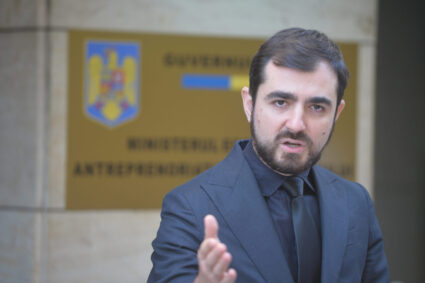 Claudiu Năsui oferă sfaturi despre evitarea capcanelor statului român în educație financiară