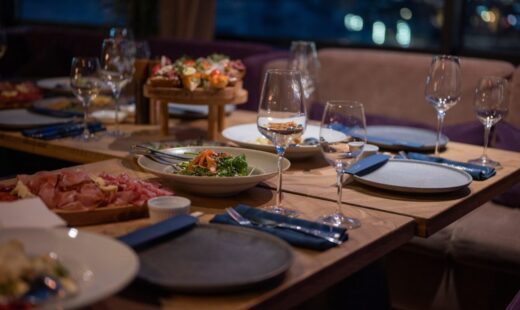 se-vinde-un-mare-lant-de-restaurante,-prezent-si-in-romania.-pretul-urias-pentru-care-se-face-tranzactia-secolului-in-horeca