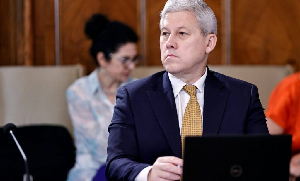 catalin-predoiu-avertizeaza:-„ca-urmare-a-lipsei-unui-guvern-cu-mandat-deplin,-romania-risca-sa-piarda-trenul-noii-harti-economice-a-europei”
