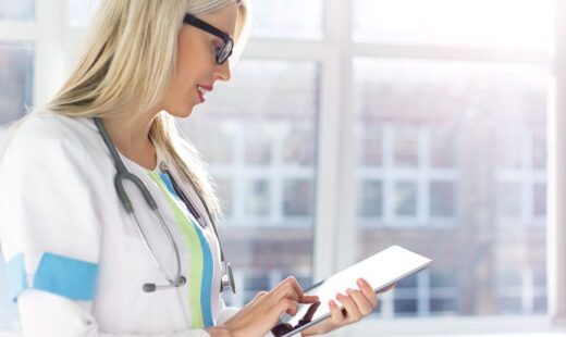 adio-telefoane-si-cozi-la-programari.-pacientii-vor-putea-ajunge-la-medic-printr-o-platforma-online-nationala