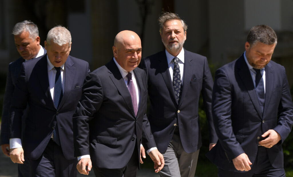 liberalii-se-reunesc-vineri-in-consiliul-national-pentru-a-convoca-congresul-extraordinar-al-partidului