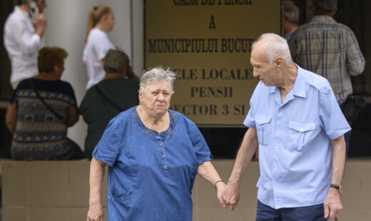 cand-intra-pensiile-in-iulie-2026.-anunt-pentru-pensionarii-care-primesc-banii-pe-card