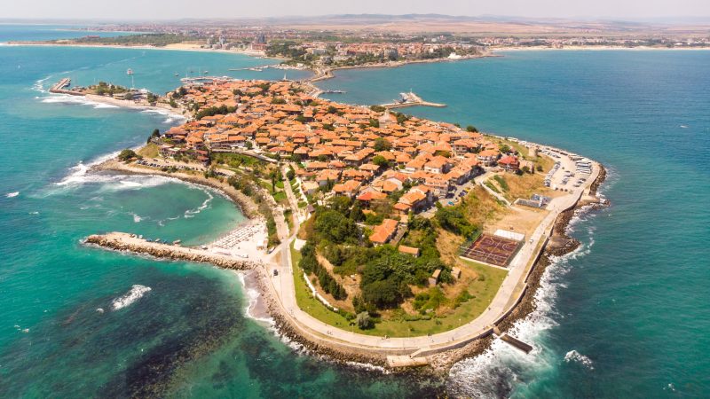 cat-costa-o-vacanta-in-bulgaria-in-2026.-in-unele-statiuni-mananci-cu-6-euro,-in-altele-platesti-27-de-euro-pentru-o-cafea-si-o-prajitura