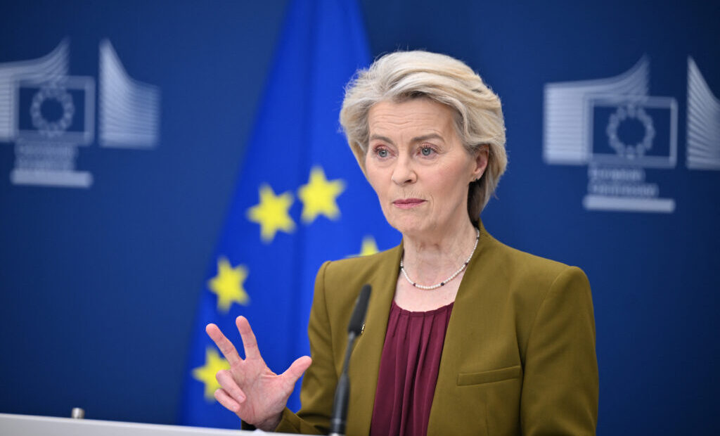 comisia-europeana-pregateste-o-lege-pentru-reducerea-dependentei-ue-de-china