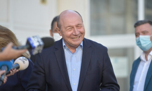 traian-basescu:-liberalii-ar-trebui-sa-si-reduca-temperatura-si-sa-sustina-guvernul.-bolojan-s-a-asezat-in-postura-de-candidat-la-prezidentiale-mult-prea-devreme