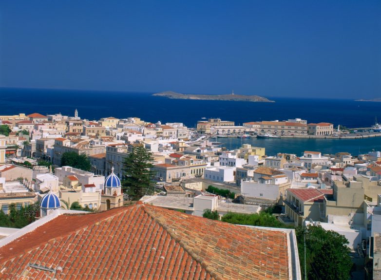 cum-poti-trai-o-luna-pe-o-insula-superba-din-grecia-fara-sa-platesti-cazarea.-primesti-si-mic-dejun,-dar-exista-o-conditie