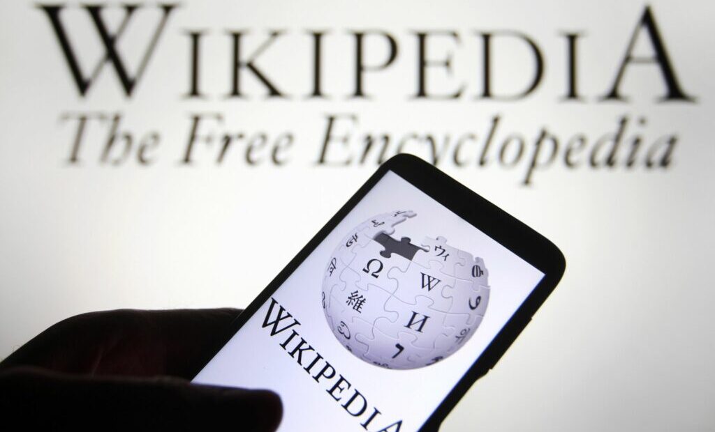 wikipedia-nu-va-permite-ai-sa-editeze-articole,-spune-unul-dintre-cofondatori