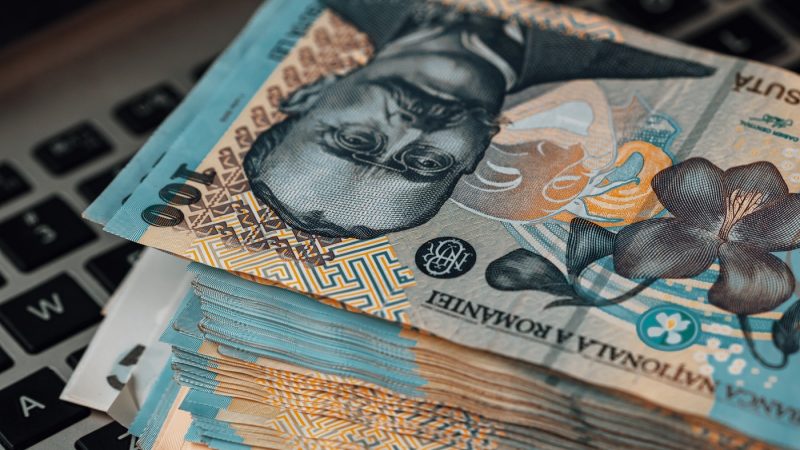 tot-ce-trebuie-sa-stie-romanii-de-la-1-iulie-2026-despre-salariul-minim,-amenzi-si-regulile-pentru-asigurarea-medicala.-tabel-explicativ