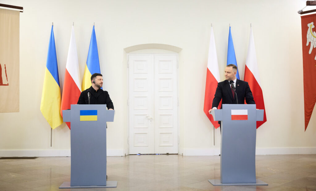 tensiunile-varsovia-–-kiev-se-accentueaza:-volodimir-zelenski-boicoteaza-conferinta-pentru-reconstructia-ucrainei-din-polonia