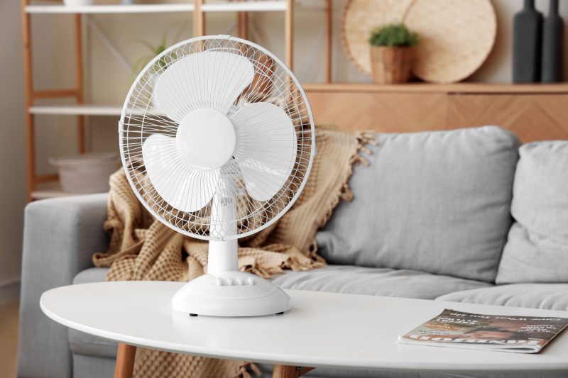 unde-sa-pui-ventilatorul-pentru-a-racori-cu-adevarat-camera.-asa-nu-vei-mai-avea-nevoie-de-aer-conditionat
