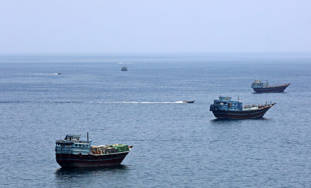 onu-incepe-evacuarea-marinarilor-blocati-in-stramtoarea-ormuz-/-sua-avertizeaza-ca-stramtoarea-ormuz-nu-poate-fi-taxata