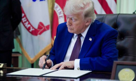 donald-trump-anuleaza-ceremonia-de-semnare-a-unei-legi-din-cauza-blocarii-unei-legi-electorale
