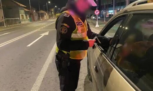 un-sofer-care-a-depasit-cu-24-de-kilometri-pe-ora-viteza-admisa-s-a-ales-cu-dosar-penal-la-iasi.-nu-a-fost-singurul