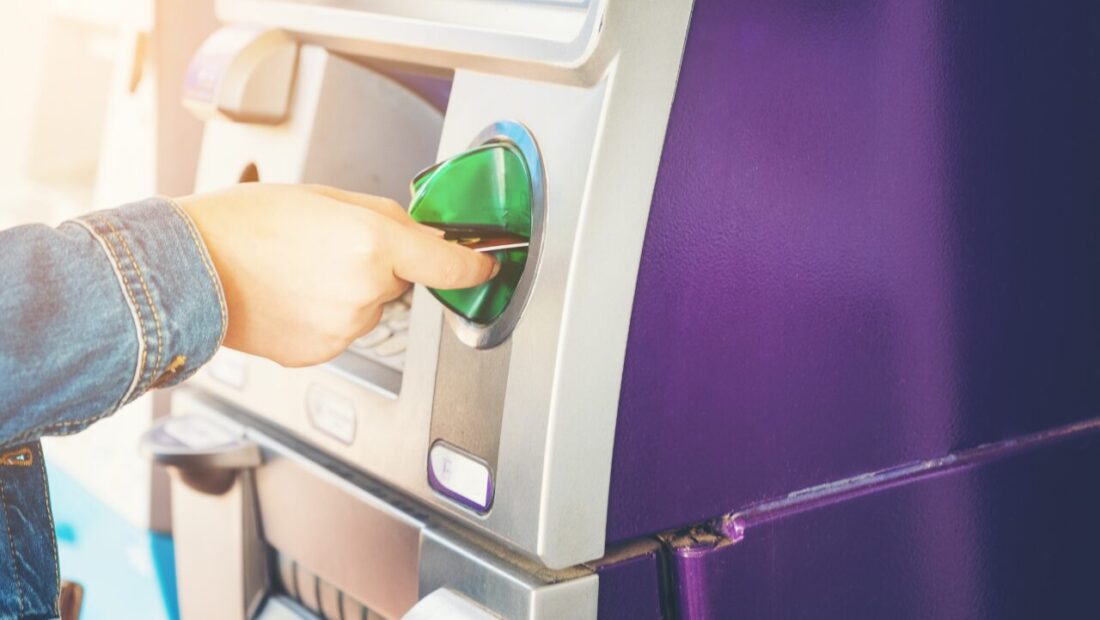 cati-bani-ai-putea-sa-scoti-de-la-bancomatele-din-romania-pe-viitor:-schimbare-majora-la-atm-uri