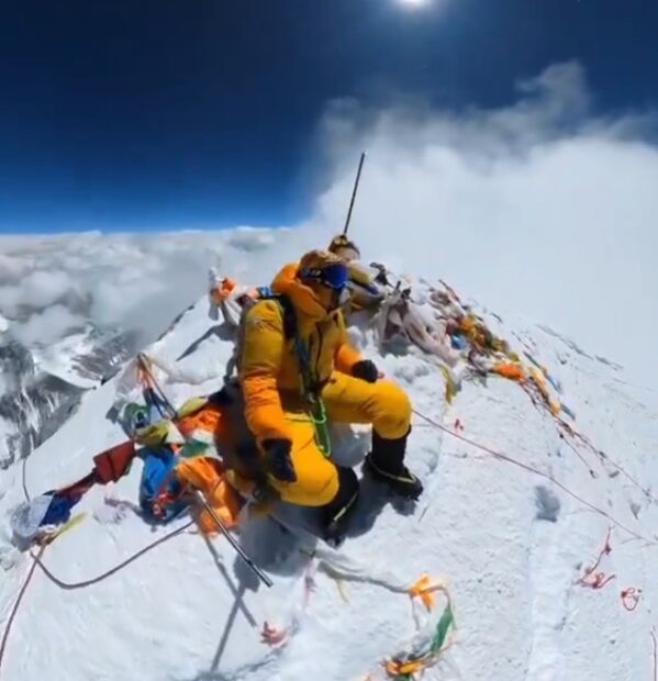 misterul-de-pe-everest-care-dureaza-de-aproape-30-de-ani.-nimeni-nu-stie-sigur-cine-este-green-boots