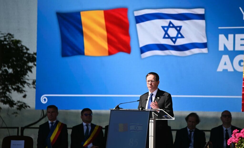 presedintele-israelului,-isaac-herzog,-la-comemorarea-pogromului-de-la-iasi:-antisemitismul-isi-arata-din-nou-chipul-urat