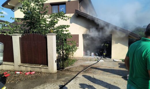 incendiu-puternic-la-iasi!-pompierii-lupta-sa-salveze-o-locuinta