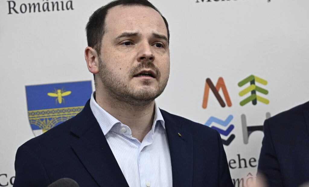 reforma-nu-este-sa-lasi-oamenii-fara-paine-pe-masa.-rogobete:-propaganda-are-nevoie-de-cuvinte
