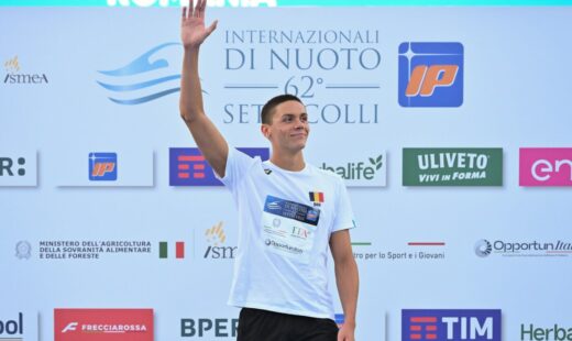 david-popovici,-gest-superb-dupa-medalia-de-aur-de-la-200-metri