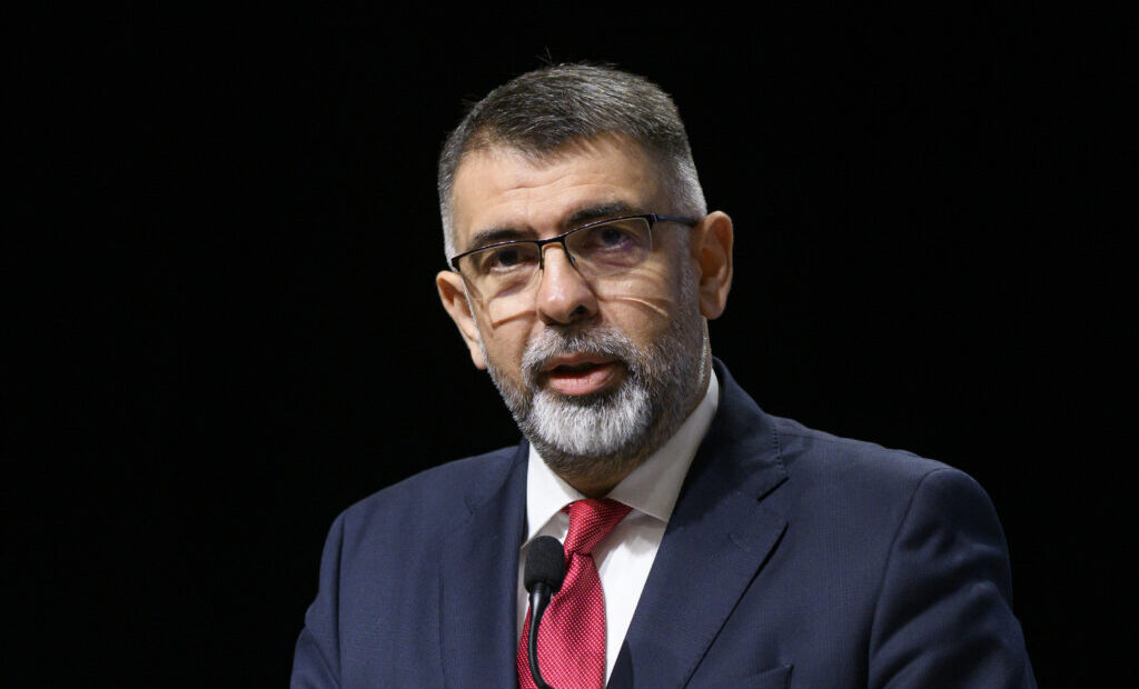 robert-cazanciuc-(psd):-sper-ca-in-cursul-lunii-iulie-sa-avem-o-formula-politica-si-un-guvern-functional