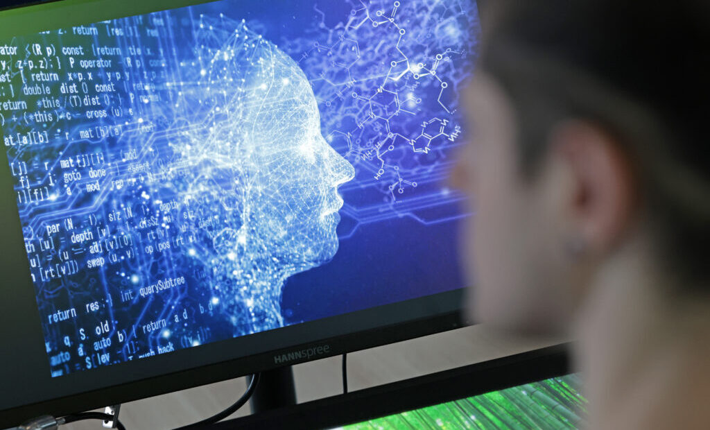 directorul-cia-compara-modele-de-inteligenta-artificiala-cu-armele-nucleare-digitale