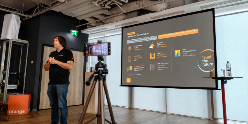 orange-investeste-200-de-milioane-de-euro-in-reteaua-viitorului:-5g-standalone,-wi-fi-7-si-un-nou-scut-digital